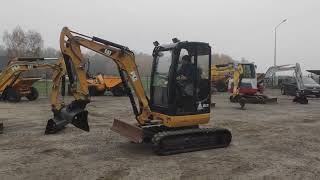 Minikoparka Caterpillar CAT 3027 CR 2017r [upl. by Lawson]