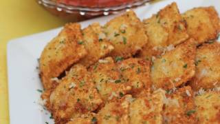 Toasted Ravioli Recipe I LOVE this appetizer [upl. by Hermosa]