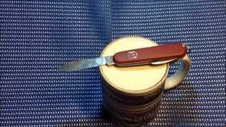 knife sharpening with a coffee mug  How to  tutorial [upl. by Inajar]