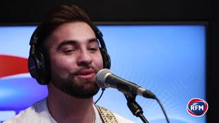 Kendji Girac chante quotTiagoquot dans les studios de RFM [upl. by Corder]