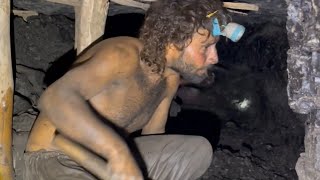 Unbelievable Coal Mining with Limited tools shorts mining [upl. by Clarisse]