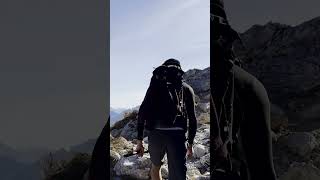 manca poco siamo quasi arrivati montagna vlog trekking friends travel [upl. by Aseeral]