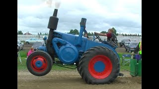 Lanz Bulldog tractor tractor pull [upl. by Adrahc]