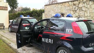 Coppia di anziani rapinati a Lido di Camaiore [upl. by Esina]