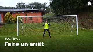 Geste technique du gardien de but  faire un arrêt  Football [upl. by Coulson622]