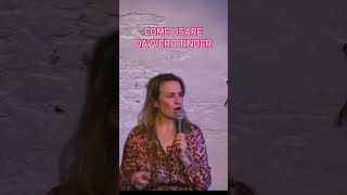 Come usare Tinder  Laura Formenti  stand up comedy standupita tinder standupcomedy [upl. by Sweet355]