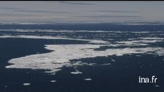 Canada territoire du Nunavut  mosaïques de glace [upl. by Hoeve842]