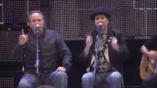 Joan Manuel Serrat y Joaquín Sabina El muerto vivo [upl. by Ahtekal]