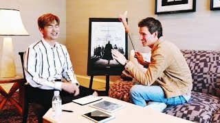 신동사2  에디 레드메인 Eddie Redmayne  에릭남Eric Nam 인터뷰 [upl. by Nnor683]