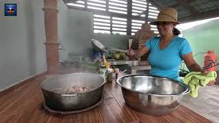 Cocinando un sancocho en una villa de un campo de Jarabacoa [upl. by Sheldon538]