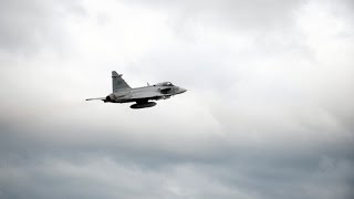 Low flying jet  Gripen Fighter  FourwaysJohannesburg North [upl. by Terrell]