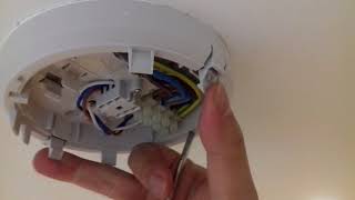 DETA Smoke Alarm detaching and changing battery [upl. by Kroll]