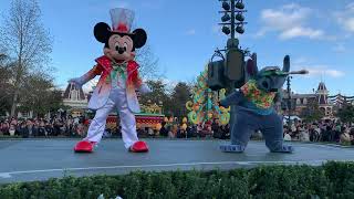 Mickey amp Stitch at Mickey’s Dazzling Christmas Parade Show Stop Disneyland Paris [upl. by Pinckney]