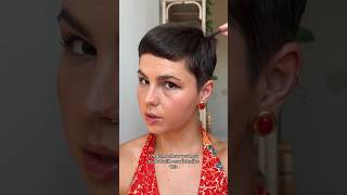 Cowlick trick for short hair my hair stylist taught me 🐮 shorthairstyles hairhacks pixiecut [upl. by Ivana632]