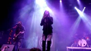 Seether quotBrokenquot featuring Lzzy Hale  98Rock Fest 4211 [upl. by Rolfe]