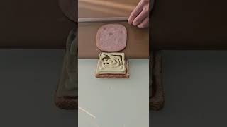 Il a Fabriqué le Sandwich Parfait en 5 Secondes 🤩 [upl. by Prent26]