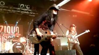 Eric Sardinas  I Cant Be Satisfied Live Ziquodrome 221011 [upl. by Judas760]