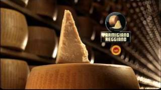 ParmigianoReggiano spot ufficiale con Giuliano Razzoli tu sai quanto vale [upl. by Anitsyrk]