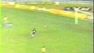 quotMagicoquot GONZALEZ contra Barcelona Gol De Liga 1984 [upl. by Boeke749]