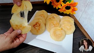 Como hacer arepas con harina pan y queso 3 ingredientes 🧀 Recetas de cocina fácil y rápido [upl. by Eivi]