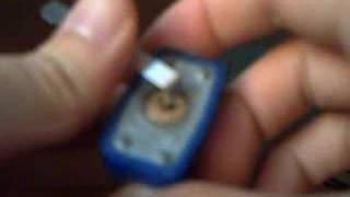 Abrir candado con clip Lock Picking挑 выбирать [upl. by Prakash]