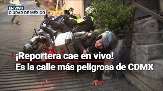 ¡CON TODO Y EJEMPLO  Nuestra conductora se cayó en la calle más peligrosa de la CDMX [upl. by Suillenroc]