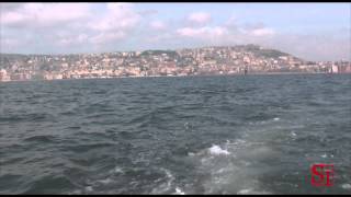 Napoli  Come a Parigi il Bateau Moche sul golfo 1 060713 [upl. by Rotberg]