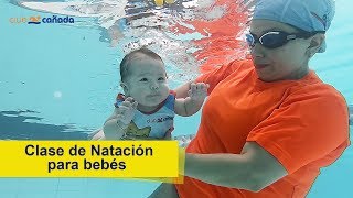 Clase de NATACIÓN para BEBÉS [upl. by Trainer]