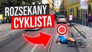 NEHODA Cyklisty ŠÍLENEC v Dodávce a PROSTŘEDNÍČEK od Autobusáka  Perly Ze Silnic 148 [upl. by Nelad312]