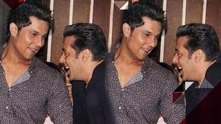 Salman Khan SUPPORTS Randeep Hoodas Main Aur Charles  Bollywood News [upl. by Erina98]