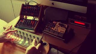 55  Bleeps and Bass  Korg Volca Drum Roland S1 Torso T1 [upl. by Kiki50]