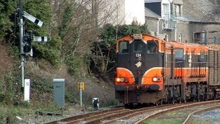 134 amp 144 on Wellington BridgeMallow beet train entering Waterford 26January2006 [upl. by Zweig990]