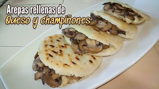 Cómo se hacen las AREPAS RELLENAS DE QUESO Y CHAMPIÑONES 🤤 [upl. by Yntirb]