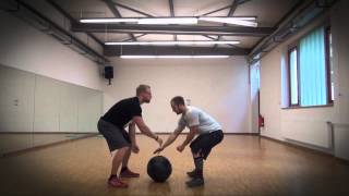 Medizinball WarmUp für Weightlifting und Crossfit  SFTV [upl. by Elbag244]