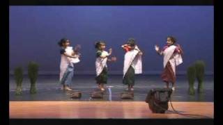 CHEPPU KILUKKANA CHANGATHI MALAYALAM FOLK GROUP DANCE GCKA XMAS 2008 [upl. by Colier87]