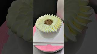 So Creative Cake Decorating Tutorial shorts cakedecorating viralshorts cake [upl. by Diane-Marie]