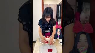 SI TANTE BAIK HATI BIKIN KUE SEMANGKA UNTUK BOCIL ITU ⁉️🍉 shorts funny dubbing [upl. by Garrison666]