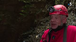 Spéléologie  une nouvelle grotte découverte dans le Doubs [upl. by Giardap]