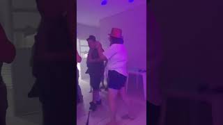 🎤✨ Karaokê Festa Clientes Cantando quotDeixei de Ser Cowboy Por Elaquot de Chitãozinho amp Xororó 🎶🤠❤️ [upl. by Jeggar]