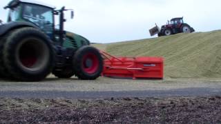 Fendt 933 mit Holaras Maisschild Mais schieben [upl. by Feriga]