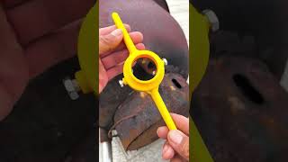 Threading plastic pipes is awesome [upl. by Coney]