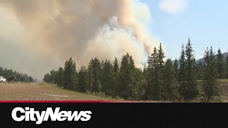 Dramatic scenes at Jasper National Park evacuation [upl. by Wycoff]