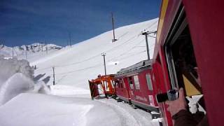 Dampfschneeschleuder Xrot 9213 der RhB [upl. by Ahsinej421]