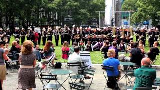 Flashmob aanzoek in Bryant Park New York [upl. by Masha]