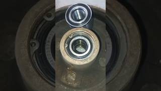 wheel bearing replacement ytshorts automobile mecanics pressmachine foryou [upl. by Pearlstein81]