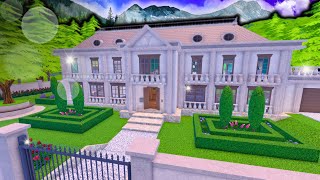 ROBLOX 🏘️⏩ Thornwood Estate  Best Of RoVille Home Edition With House Code  RoVille Tours [upl. by Soigroeg138]