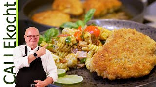 Knuspriges Schnitzel vom Hähnchen mit Mozzarella und Basilikum gefüllt [upl. by Suzette]