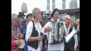 Doekegat Piratenkoor op Borkum 15 september 2012 [upl. by Irelav]