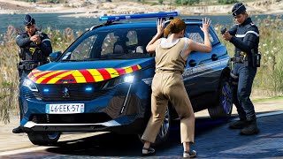 GTA 5 UNE FEMME TENTE DE TAPER UN GENDARME🚔  LSPDFR 1177 [upl. by Asyl]