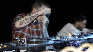 Andrew Weatherall amp Ivan Smagghe Back 2 Back Live  Nest London England  24062011 [upl. by Oicnevuj]